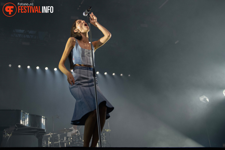 Charlotte Cardin op Down the Rabbit Hole 2026 - zondag foto