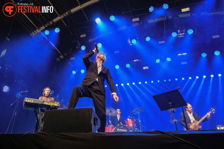 Matt Berninger op Down the Rabbit Hole 2026 - zondag foto
