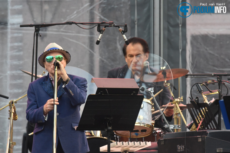 Van Morrison op Van Morrison - Royal Park Live - 05/07 - Paleis Soestdijk foto