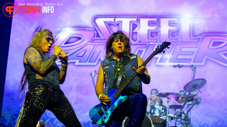 Steel Panther op Bospop 2026 - Vrijdag foto