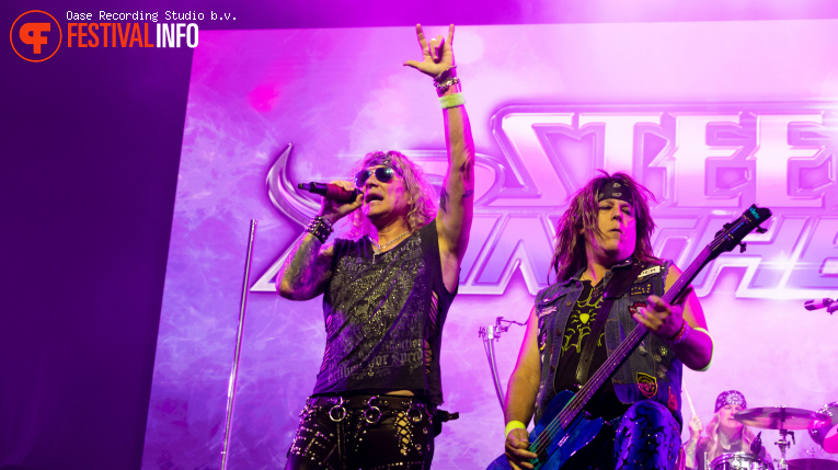 Steel Panther op Bospop 2026 - Vrijdag foto