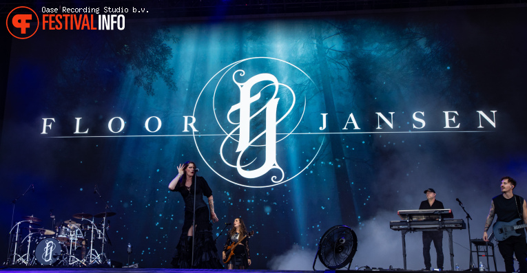 Floor Jansen op Bospop 2026 - Vrijdag foto