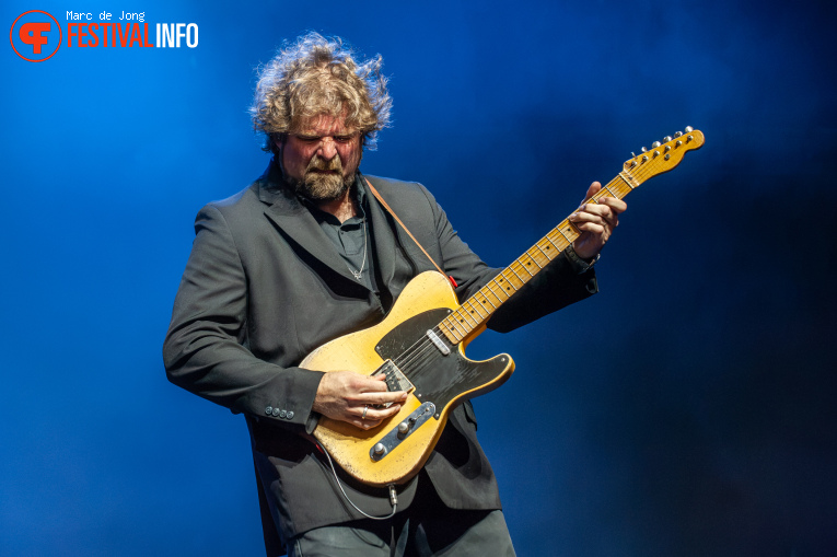 Chris Isaak op Bospop 2026 - Zondag foto