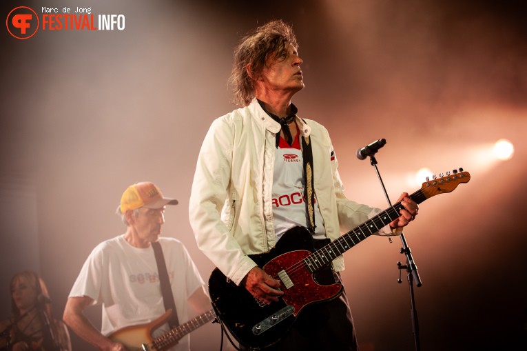 The Fatal Flowers op Bospop 2026 - Zondag foto