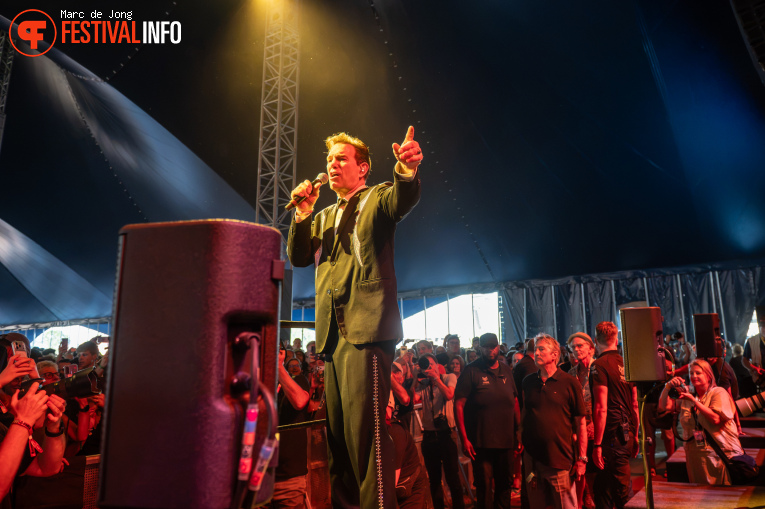 Chris Isaak op Bospop 2026 - Zondag foto
