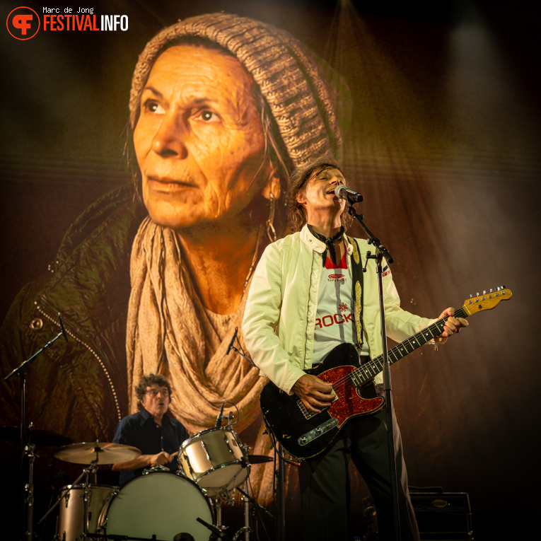 The Fatal Flowers op Bospop 2026 - Zondag foto