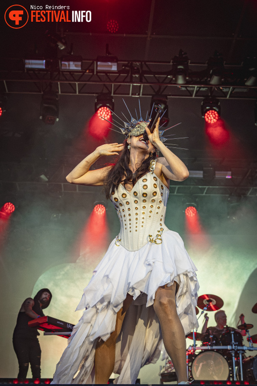 Within Temptation op Zwarte Cross Festival 2026 - Donderdag foto