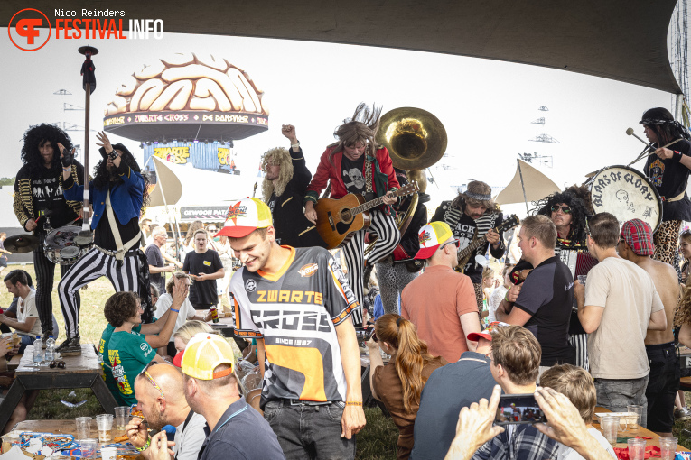 Blaas Of Glory op Zwarte Cross Festival 2026 - Donderdag foto