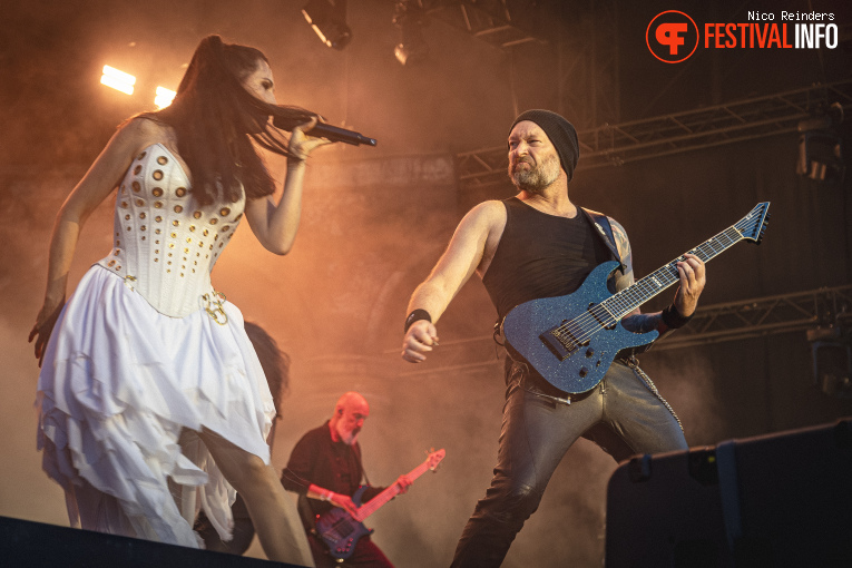 Within Temptation op Zwarte Cross Festival 2026 - Donderdag foto