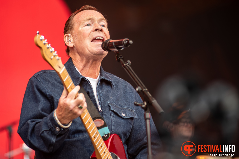 UB40 featuring Ali Campbell op Zwarte Cross Festival 2026 - Zaterdag foto