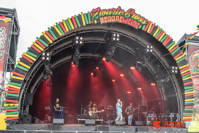 Paulisme En De Tranentrekkers op Zwarte Cross Festival 2026 - Zaterdag foto