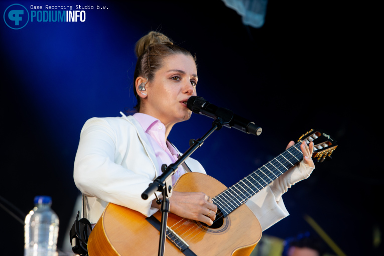 Katie Melua op Slot Zeist Live: Katie Melua - 08/07 - Slot Zeist foto