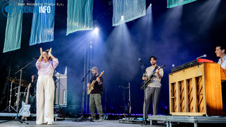 Katie Melua op Slot Zeist Live: Katie Melua - 08/07 - Slot Zeist foto