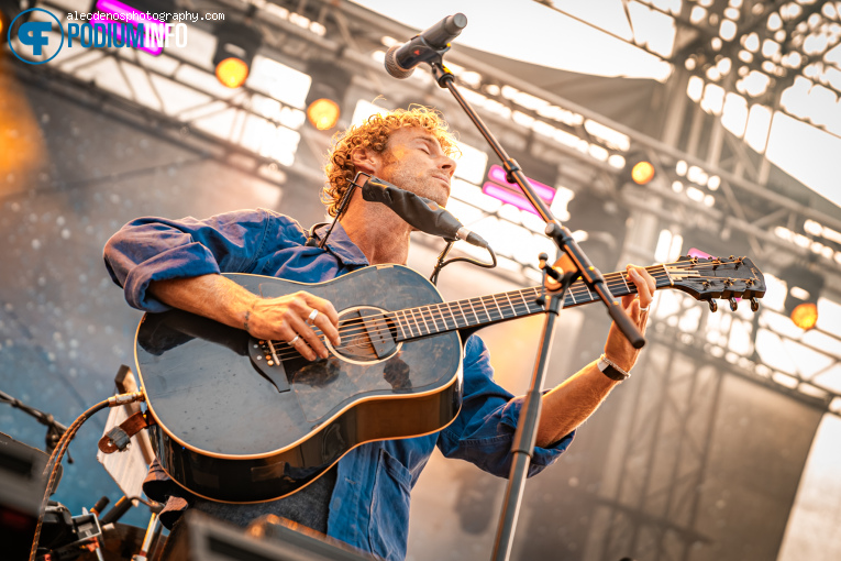Kim Churchill op Xavier Rudd - Royal Park Live - 08/07 - Paleis Soestdijk foto