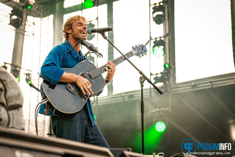 Kim Churchill op Xavier Rudd - Royal Park Live - 08/07 - Paleis Soestdijk foto