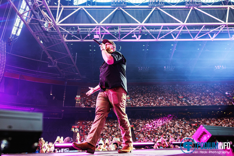 Luke Combs op Luke Combs -  My Kinda Saturday Night Tour - 11/07 - Johan Cruijff ArenA foto