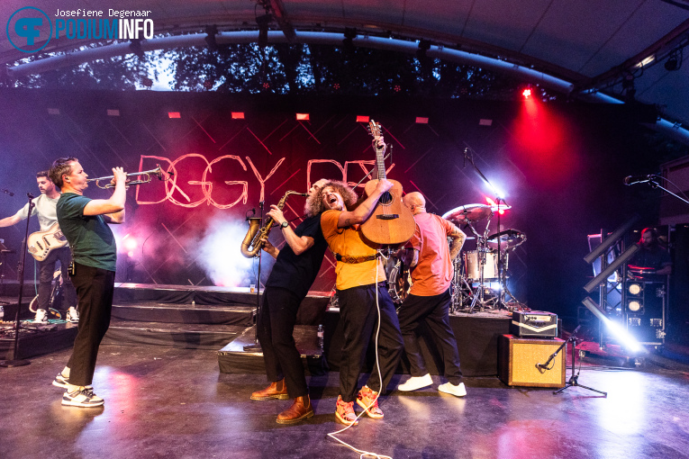 Diggy Dex op Diggy Dex - 18/07 - Zuiderparktheater foto