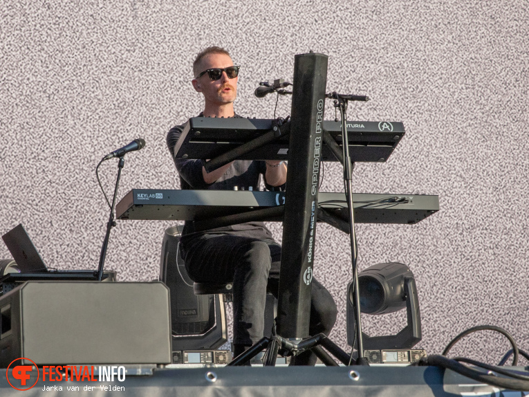 White Lies op M'era Luna 2026 foto