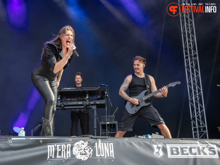 Floor Jansen op M'era Luna 2026 foto