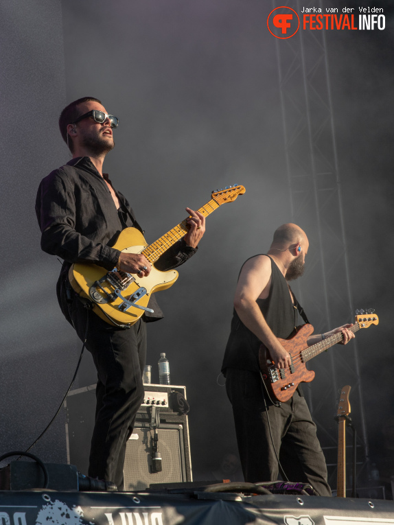White Lies op M'era Luna 2026 foto