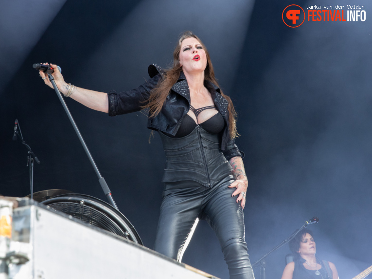 Floor Jansen op M'era Luna 2026 foto