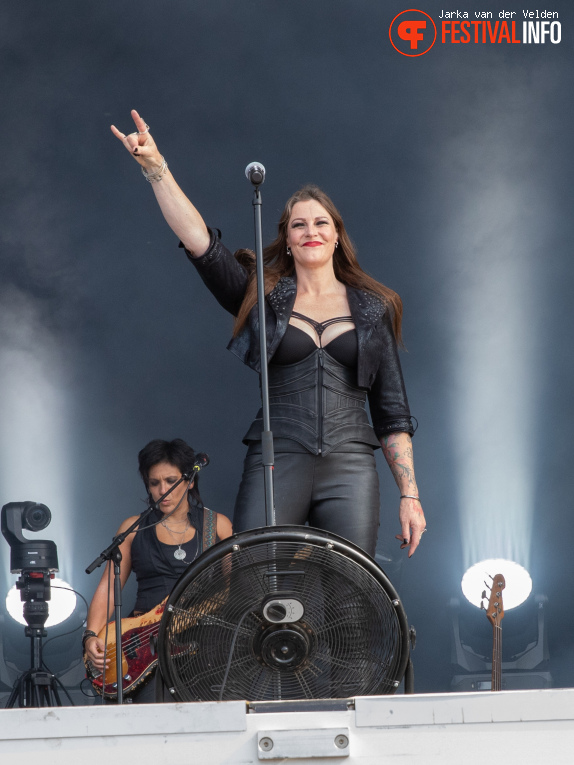 Floor Jansen op M'era Luna 2026 foto