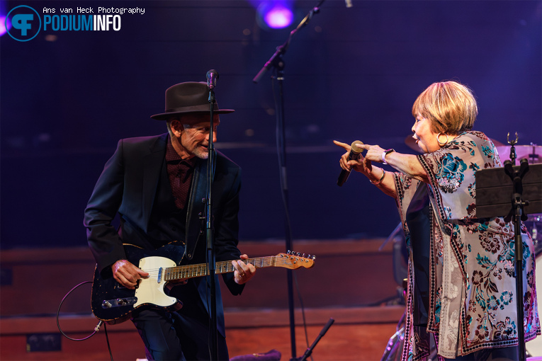Mavis Staples op Mavis Staples - 10/08 - Concertgebouw foto
