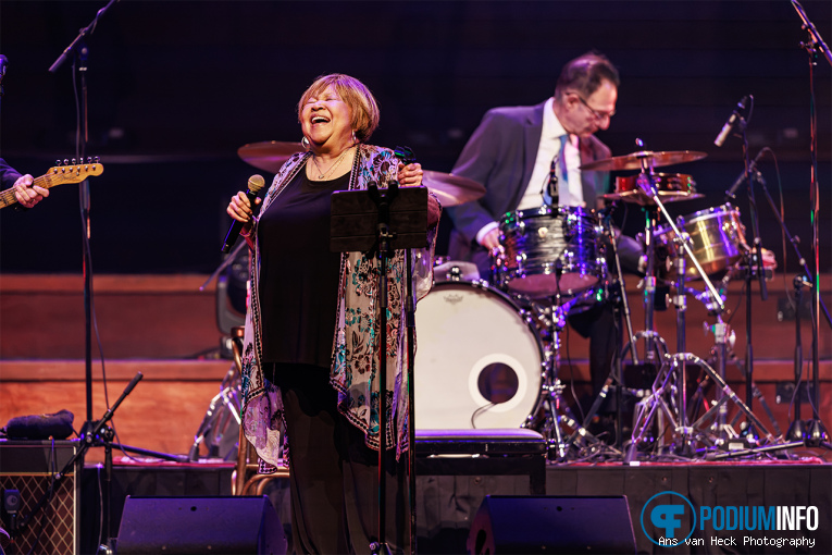 Mavis Staples op Mavis Staples - 10/08 - Concertgebouw foto