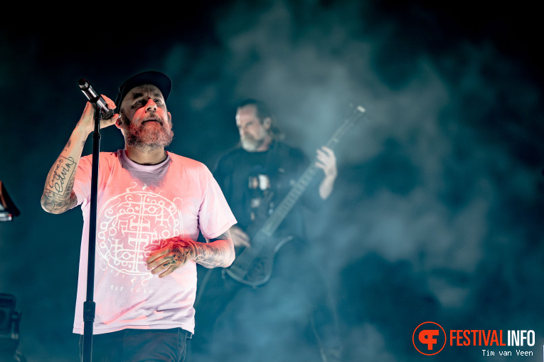 Urne op Dynamo MetalFest 2026 - Zondag foto