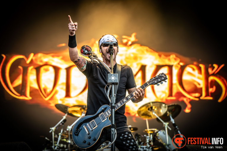 Godsmack op Dynamo MetalFest 2026 - Zondag foto