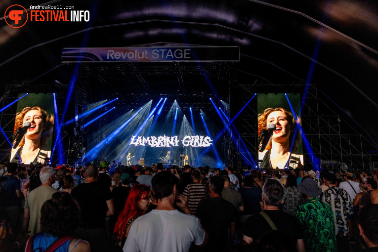 Lambrini Girls op Sziget 2026 - Dinsdag foto