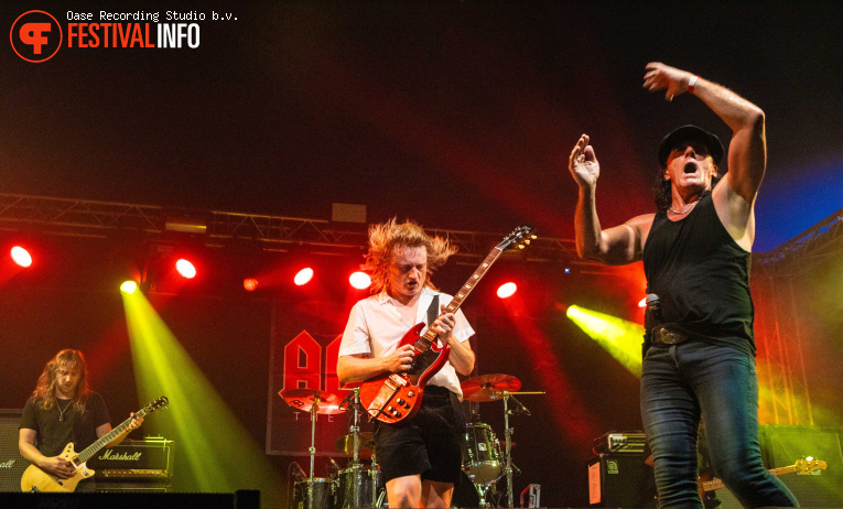 AC in DC op Zeeltje Rock 2026 foto