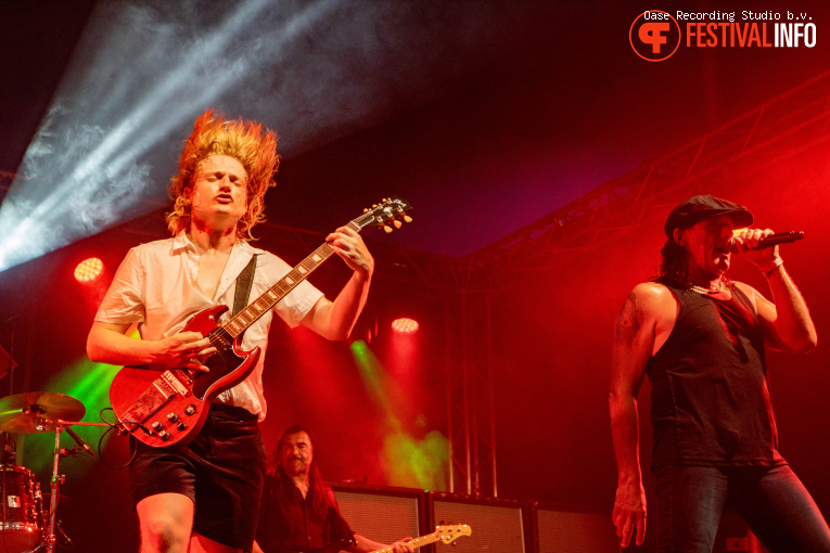 AC in DC op Zeeltje Rock 2026 foto