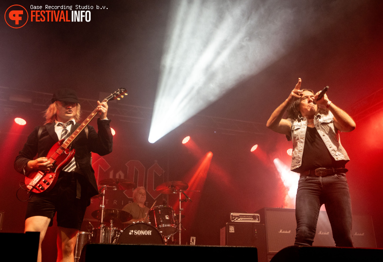 AC in DC op Zeeltje Rock 2026 foto