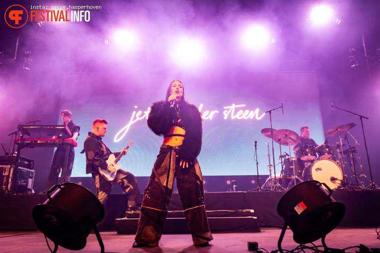 Jet van der Steen op Lowlands 2026 - Vrijdag foto