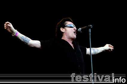 Golden Earring op Pinkpop 2005 foto