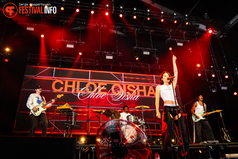 Chloe Qisha op Lowlands 2026 - Zaterdag foto