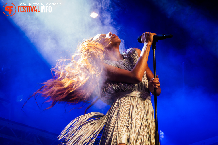 Ravyn Lenae op Lowlands 2026 - Zaterdag foto
