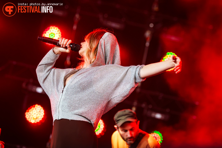 Maribou State op Lowlands 2026 - Zondag foto