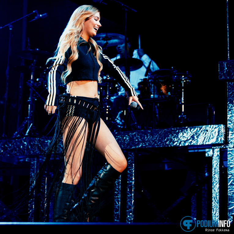 Roxy Dekker op Roxy Dekker - 04/09 - Ziggo Dome foto