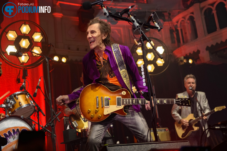 Ronnie Wood and his band op Ronnie Wood and his band - 08/09 - Paradiso foto