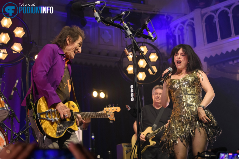 Ronnie Wood and his band op Ronnie Wood and his band - 08/09 - Paradiso foto