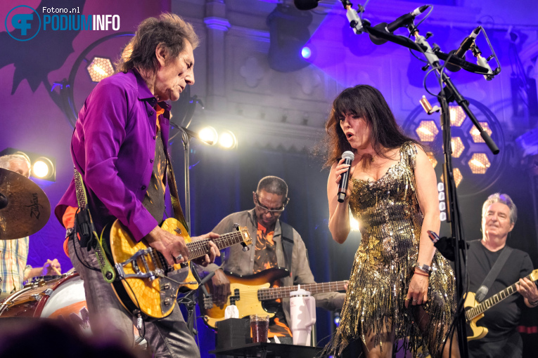 Ronnie Wood and his band op Ronnie Wood and his band - 08/09 - Paradiso foto
