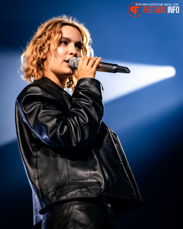 Pommelien Thijs op Appelpop 2026 - Vrijdag foto