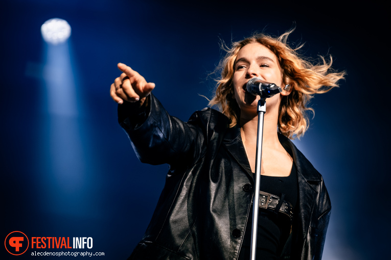 Pommelien Thijs op Appelpop 2026 - Vrijdag foto