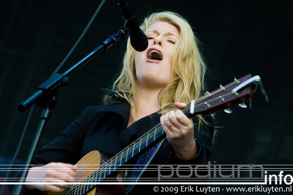 Miss Montreal op Coldplay - 10/9 - Goffertpark foto