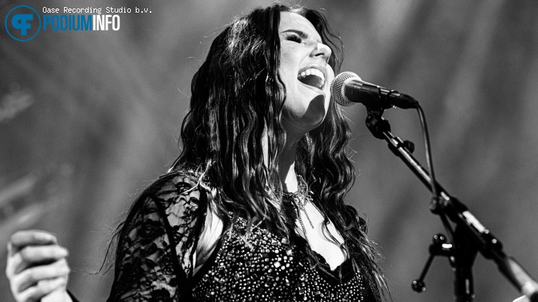 Ally Venable op Ally Venable - 20/09 - Luxor Live foto