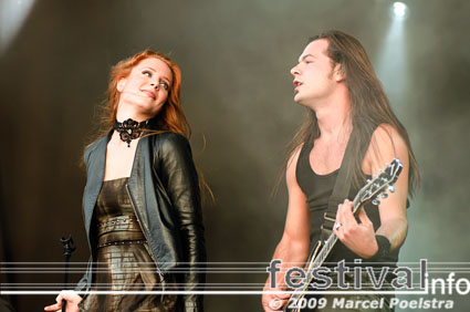 Epica op Appelpop 2009 foto