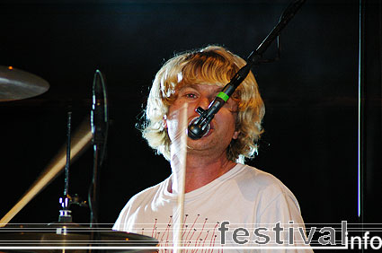 Blood Red Shoes op Breda Barst 2009 foto