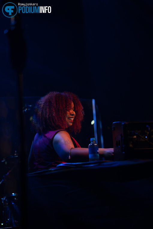 Shaniqua Devine op OGENE - 09/10 - TivoliVredenburg foto